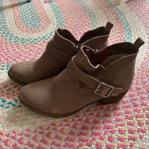 Lucky brand brown ankle boots, size 7